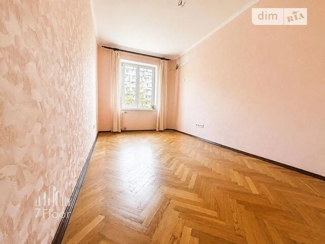 Продаж 2к квартири 46 кв. м на просп. Володимира Івасюка 9 •