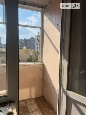 Продаж 1к квартири 36.8 кв. м на вул. Лариси Руденко 8 • ID