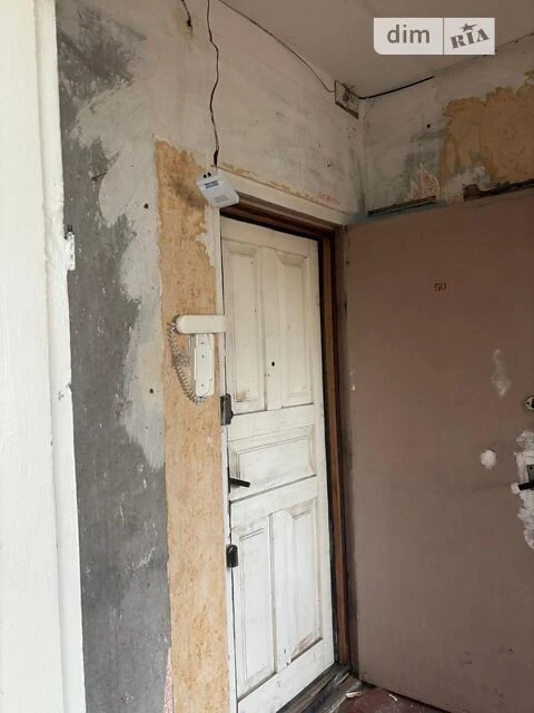 Продаж 1к квартири 36.8 кв. м на вул. Лариси Руденко 8 • ID