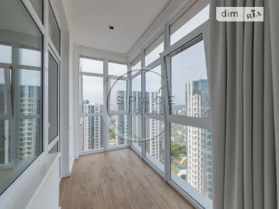 Продаж 3к квартири 125 кв. м на вул. Андрія Верхогляда 17 •