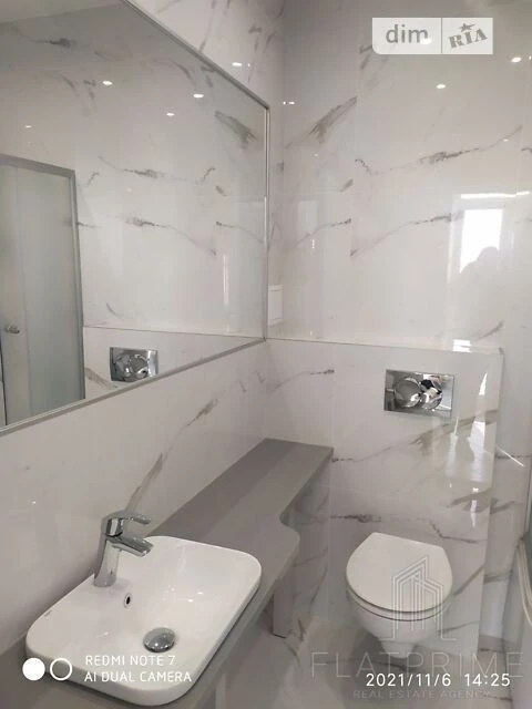 Продаж 1к квартири 36.6 кв. м на просп. Любомира Гузара 13 •