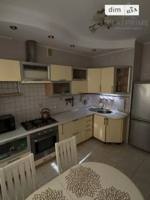 Продаж 3к квартири 97.3 кв. м на вул. Чорних Запорожців 57 •
