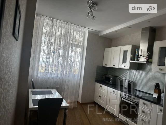 Продаж 2к квартири 78 кв. м на вул. Авіаконструктора Ігоря С