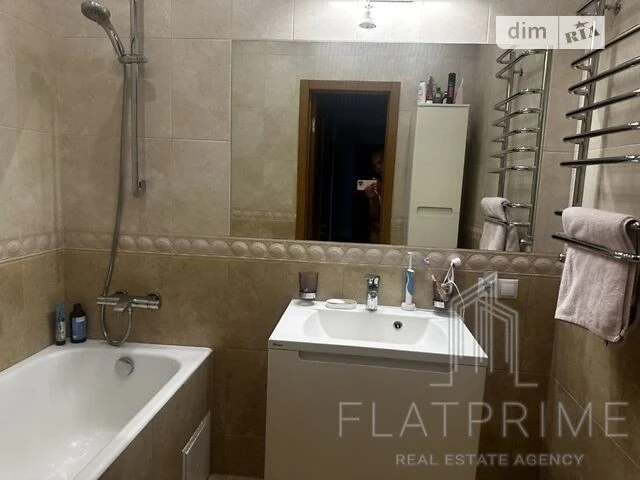 Продаж 2к квартири 78 кв. м на вул. Авіаконструктора Ігоря С