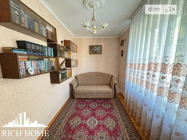 Продаж 2к квартири 41 кв. м на вул. Маккейна Джона 10 • ID 3