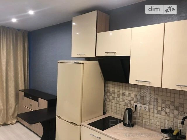 Продаж 1к квартири 20 кв. м на просп. Соборності 17 • ID 347