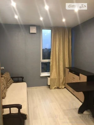 Продаж 1к квартири 20 кв. м на просп. Соборності 17 • ID 347