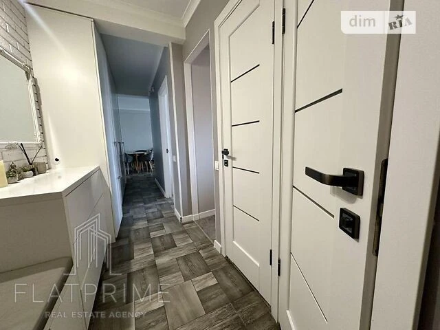Продаж 3к квартири 60 кв. м на просп. Берестейський 148/1 •