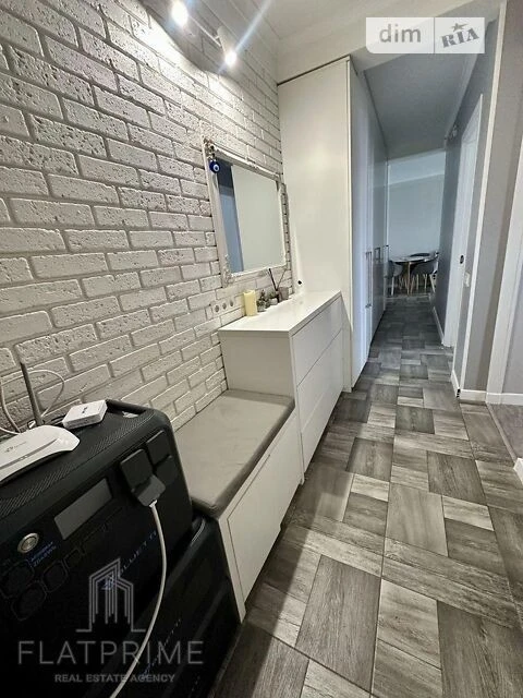 Продаж 3к квартири 60 кв. м на просп. Берестейський 148/1 •