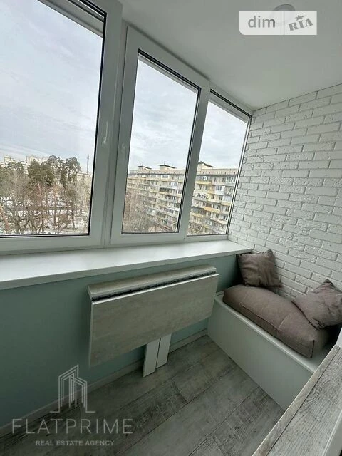 Продаж 3к квартири 60 кв. м на просп. Берестейський 148/1 •