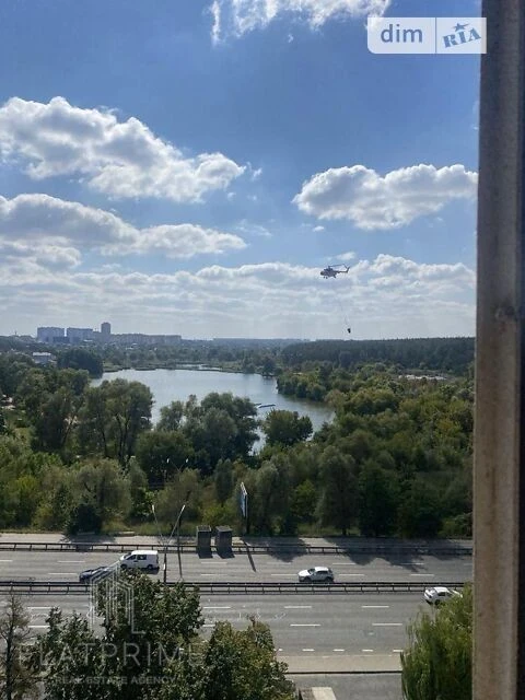 Продаж 3к квартири 60 кв. м на просп. Берестейський 148/1 •
