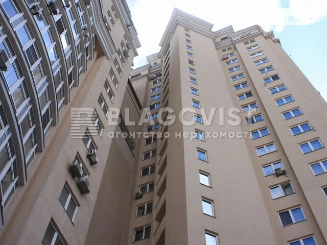 Продаж 1к квартири 46 кв. м на вул. Дмитрівська 80 • ID 3478