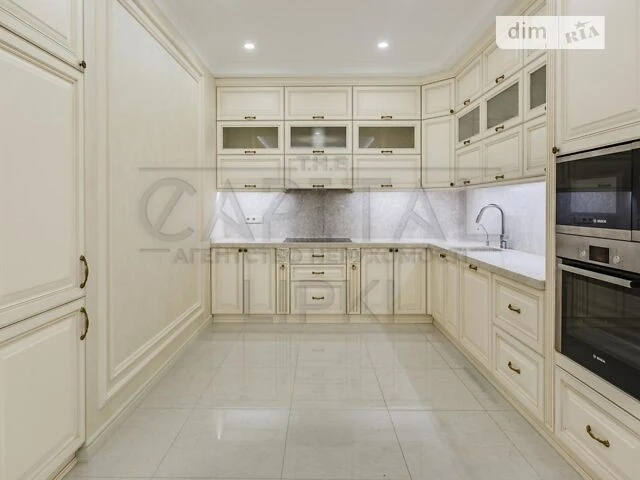 Продаж 3к квартири 85 кв. м на вул. Андрія Верхогляда 15 • I