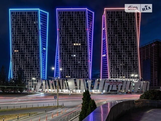 Продаж 2к квартири 80.38 кв. м на просп. Берестейський 11 •