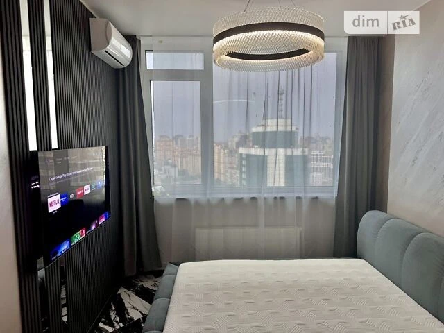 Продаж 1к квартири 50.8 кв. м на просп. Берестейський 11 • I