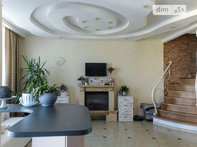 Продаж 3к квартири 130 кв. м на вул. Гната Хоткевича 8 • ID
