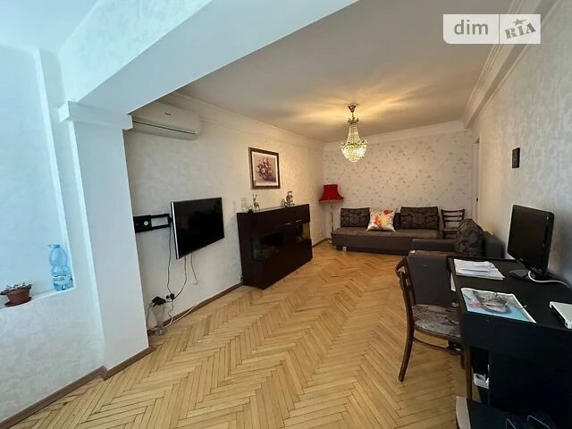 Продаж 2к квартири 53 кв. м на вул. Березняківська 14А • ID