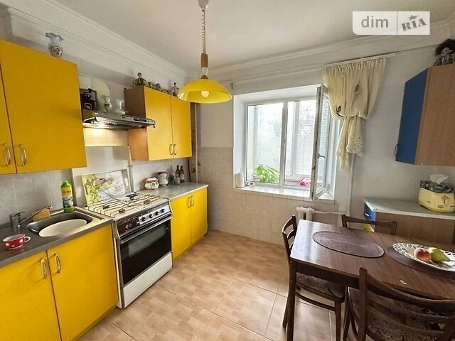 Продаж 2к квартири 53 кв. м на вул. Березняківська 14А • ID