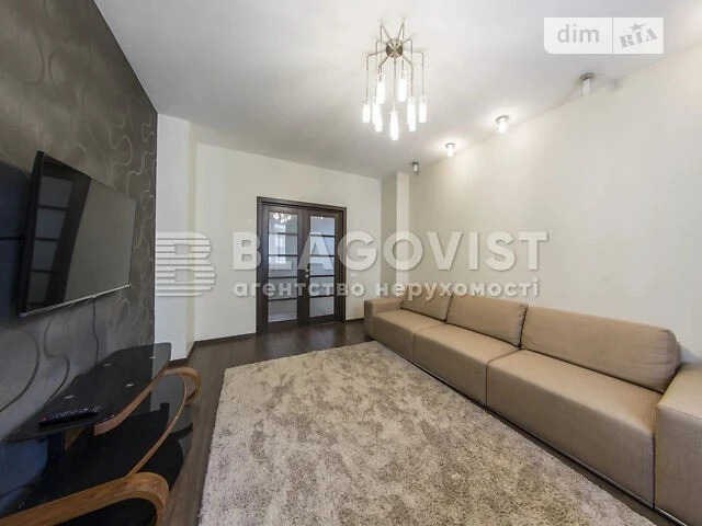 Продаж 3к квартири 110.7 кв. м на вул. Дмитрівська 75 • ID 3