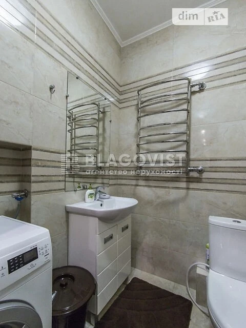 Продаж 3к квартири 110.7 кв. м на вул. Дмитрівська 75 • ID 3