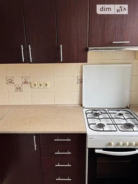 Продаж 1к квартири 30 кв. м на вул. Привокзальна 12 • ID 347