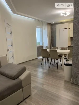 Продаж 1к квартири 55 кв. м на вул. Михайла Максимовича 3Д •
