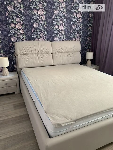 Продаж 1к квартири 55 кв. м на вул. Михайла Максимовича 3Д •
