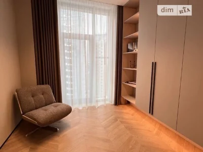 Продаж 3к квартири 101 кв. м на вул. Андрія Верхогляда 19А •