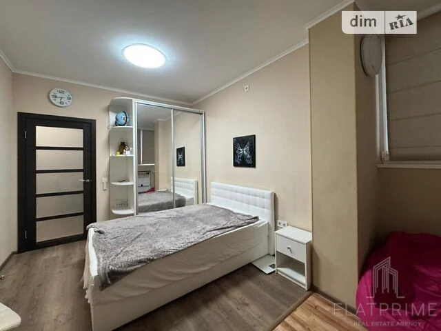 Продаж 3к квартири 80 кв. м на вул. Олени Пчілки • ID 347860