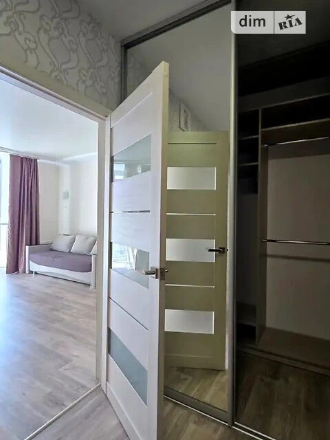 Продаж 1к квартири 50 кв. м на вул. Драгоманова 2Б • ID 3478