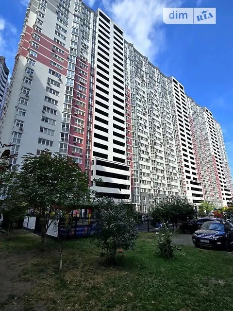 Продаж 1к квартири 50 кв. м на вул. Драгоманова 2Б • ID 3478