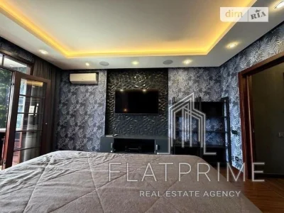 Продаж 2к квартири 61 кв. м на вул. Михайла Максимовича 3Д •
