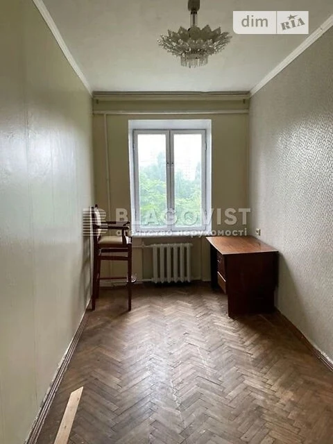 Продаж 3к квартири 56 кв. м на вул. Олександра Бринжали 58 •