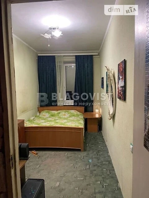 Продаж 3к квартири 56 кв. м на вул. Олександра Бринжали 58 •