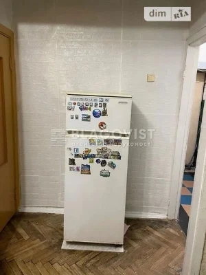 Продаж 3к квартири 56 кв. м на вул. Олександра Бринжали 58 •