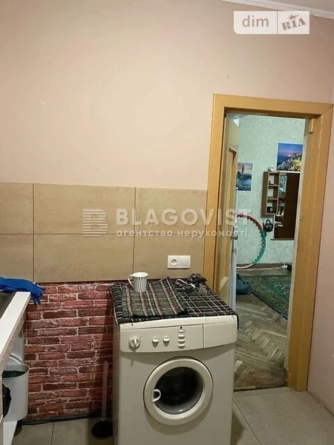 Продаж 3к квартири 56 кв. м на вул. Олександра Бринжали 58 •