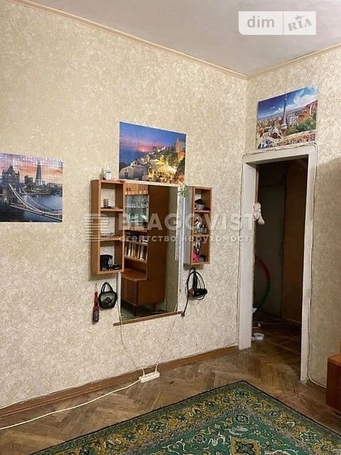 Продаж 3к квартири 56 кв. м на вул. Олександра Бринжали 58 •