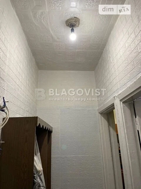 Продаж 3к квартири 56 кв. м на вул. Олександра Бринжали 58 •