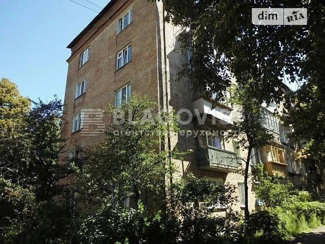 Продаж 3к квартири 56 кв. м на вул. Олександра Бринжали 58 •