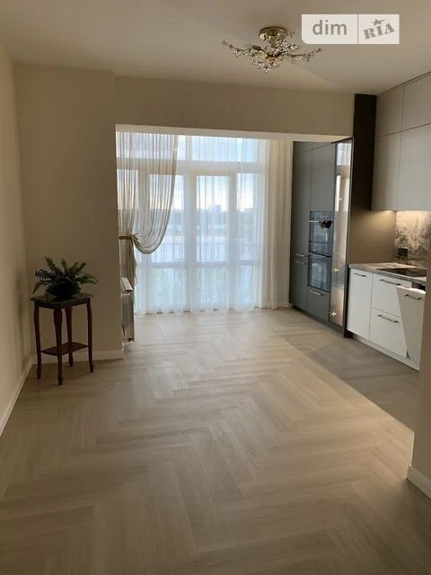 Продаж 5к квартири 294 кв. м на вул. Степана Рудницького 3А
