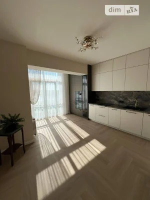 Продаж 5к квартири 294 кв. м на вул. Степана Рудницького 3А