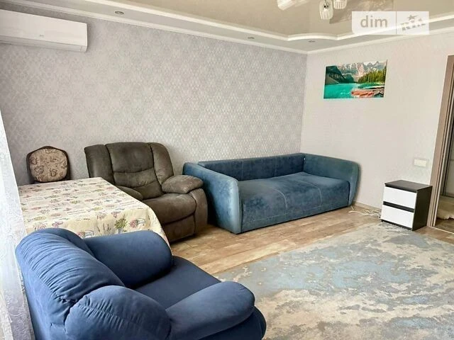Продаж 3к квартири 93.3 кв. м на вул. Братства тарасівців 12