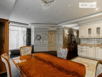 Продаж 4к квартири 106 кв. м на вул. Бульварно-Кудрявська 7