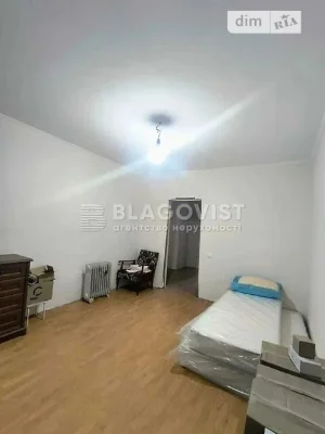 Продаж 3к квартири 69 кв. м на вул. Татарська 38 • ID 347856
