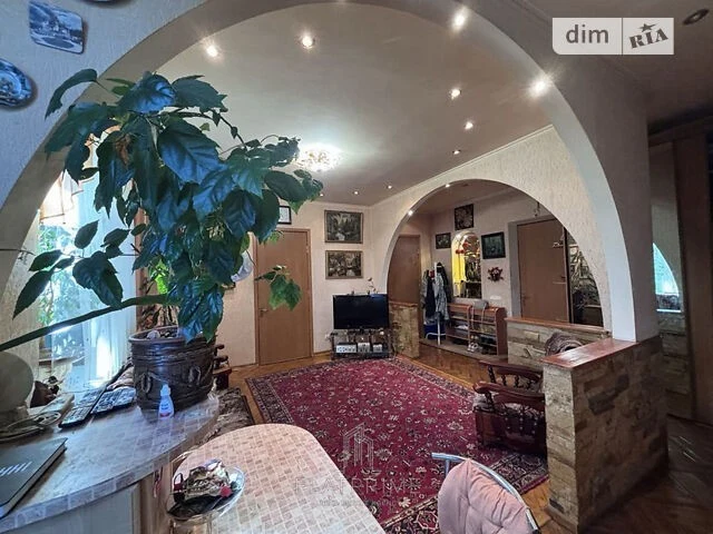 Продаж 3к квартири 62.5 кв. м на просп. Берестейський 78 • I