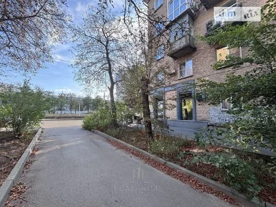 Продаж 3к квартири 62.5 кв. м на просп. Берестейський 78 • I