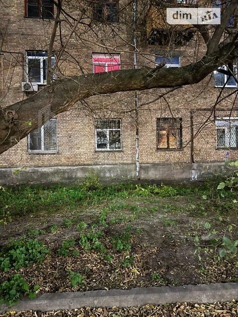Продаж 2к квартири 51.9 кв. м на вул. Генерала Алмазова 1 •