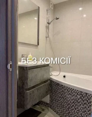 Продаж 3к квартири 73 кв. м на вул. Миколи Лаврухіна 11 • ID