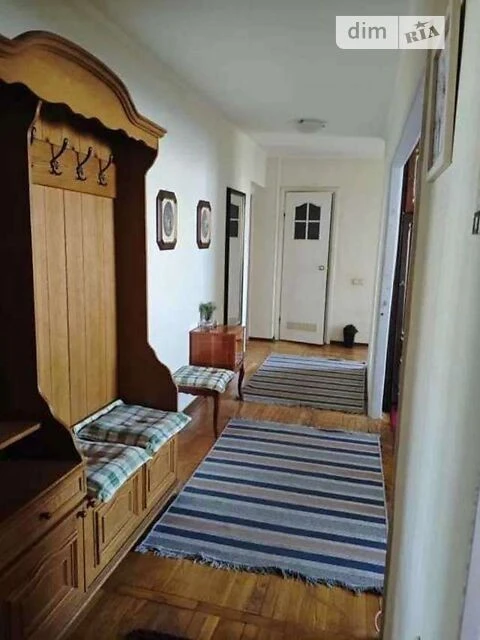 Продаж 3к квартири 70 кв. м на вул. Андрія Малишка 21Б • ID