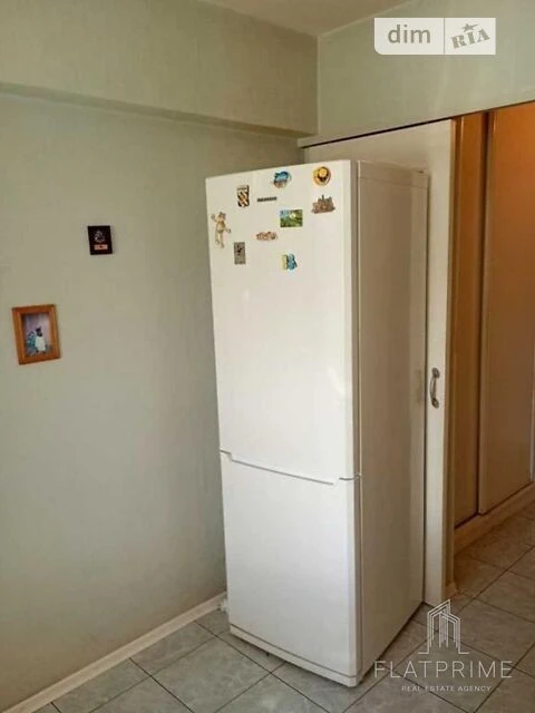 Продаж 2к квартири 52 кв. м на вул. Велика Васильківська 124